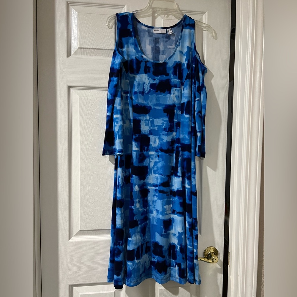 Like new Susan Graver blue patterned dress.
